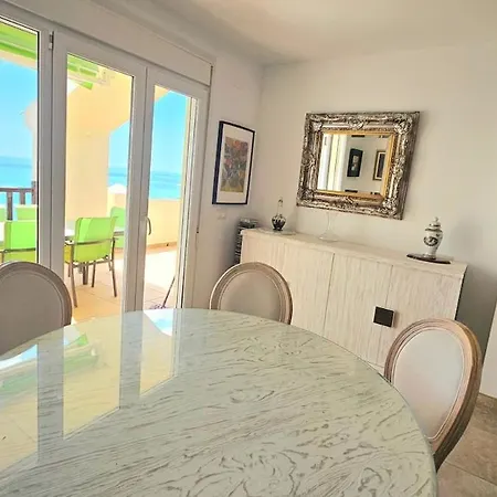 The Panoramic Penthouse Of Art Apartment
