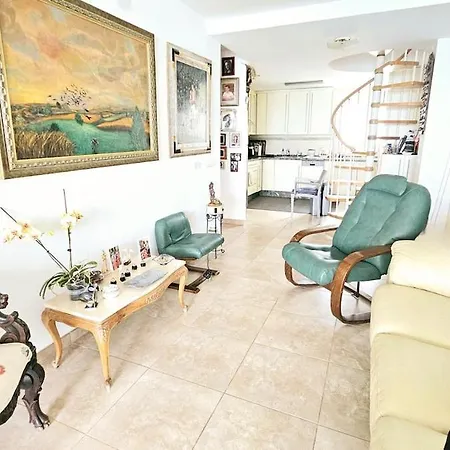 Apartment The Panoramic Penthouse Of Art